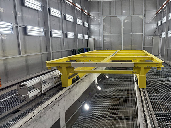 custom-coating-line-floor-skid-type-conveyor-system مزایای استفاده از کانوایر زمینی خط رنگ